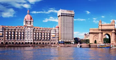 Film Hotel Mumbai Ajarkan Tentang Keramahan dan 'Respect'