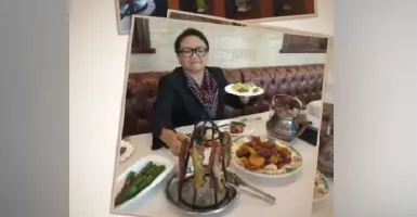 Ini Gaya Menteri Retno Marsudi Saat Kulineran Halal di Beijing