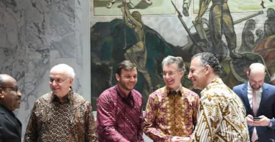 Bangga, Delegasi Sedunia DK PBB Pakai Batik dan Tenun Saat Sidang
