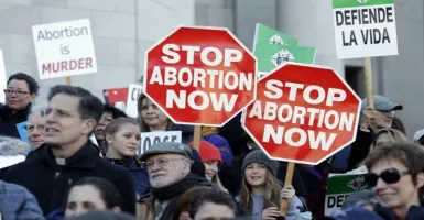 Seleb Amerika Protes Larangan Aborsi, Ini Aturannya di Indonesia