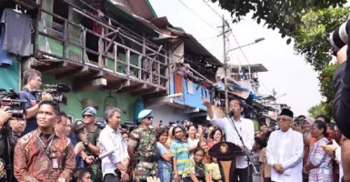 Jokowi Pidato Kemenangan di Kampung Deret Johar Baru