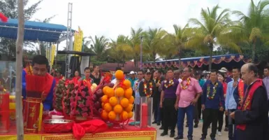 Semarak Perayaan Peh Cun di Pantai Tongaci Bangka