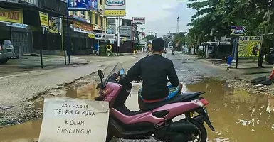 Viral, Meme Jalan Rusak di Pekanbaru, Dinas PUPR Bertindak