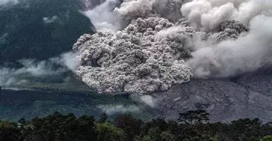 3 Gempa Terjadi Hari Ini, Gunung Sinabung Pun Erupsi!