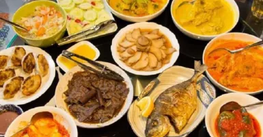 Survey: Orang Indonesia Makan Lebih Banyak Saat Puasa & Lebaran