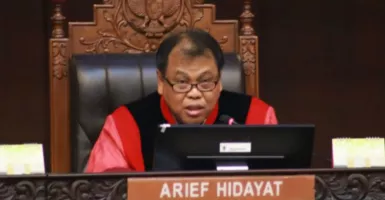 Hakim MK : Jika Pak Bambang Tidak Stop, Saya Minta Keluar Ruangan
