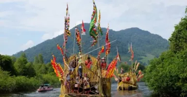 Kapuas Hulu Menjaring Wisatawan di Festival Crossborder Badau
