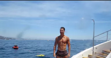 Manjakan Keluarga, Christiano Ronaldo Sewa Kapal 2M untuk Liburan