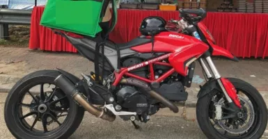 Viral, Driver Ojol Bawa Makanan Pakai Ducati Seharga Ratusan Juta