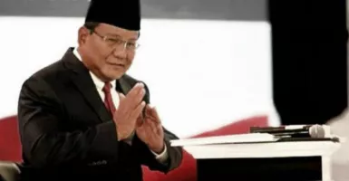 Baca Pernyataan Hasil Putusan Sidang MK, Prabowo Sebut Emak-Emak