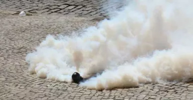Tabung Gas Air Mata Milik Brimob Meledak di Sidang Putusan MK