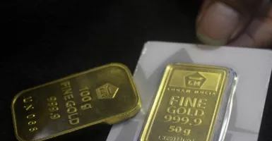 Jelang Akhir Pekan, Harga Emas Antam Dijual Rp711.000/Gram