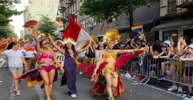 Duh, Bendera Indonesia Berkibar di Parade LGBT