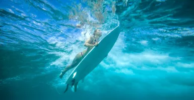 Kemenpar Kembangkan Wisata Surfing di Cilacap