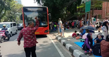Bus TransJakarta Siap Angkut Pencari Suaka yang Berunjuk Rasa