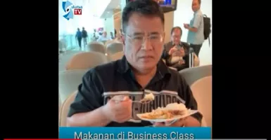 Hotman Sebut Makan Warteg Lebih Enak Daripada Garuda Indonesia