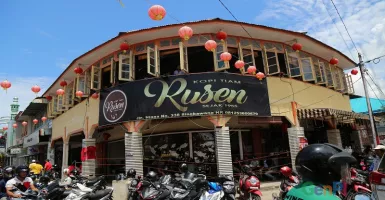 Rusen, Kedai Kopi Tertua di Singkawang