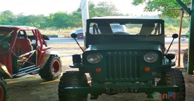 Mobil Jeep Perang Dunia II Mejeng di Tanjungpinang