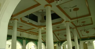 Masjid Tua ini Miliki Ratusan Kitab Kuno