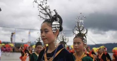 Festival Teluk Jailolo Tampilkan Kolaborasi Suku Asli dan Pendatang di Halmahera Barat