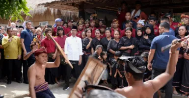 Presiden Joko Widodo Wisata Mendadak di Dusun Sade Lombok