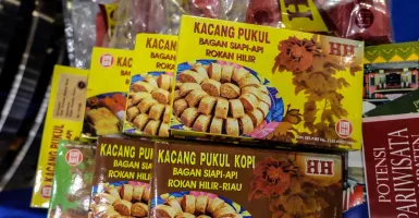 Kacang Pukul, Camilan Lezat di Festival Bakar Tongkang