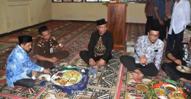 Dahsyatnya Bakdo Kupat Gorontalo, Kumpulkan Keluarga Berserak
