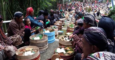 500 Tenong Ramaikan Tradisi Nyadran Laku Sikramat Wonosobo