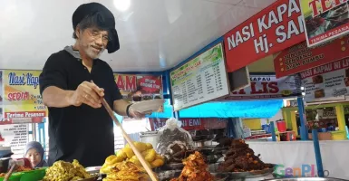 Darwis Triadi Nikmati Kuliner Nasi Kapau Bukittinggi