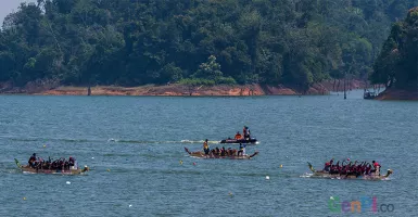 Melawan 10 negara, Indonesia Raih Juara Umum Dayung Perahu Naga