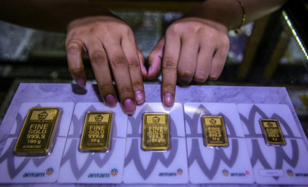 Harga Emas Antam Turun Lagi, Sekarang Rp 966.000 per Gram - GenPI.co
