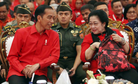 Jokowi Bagikan BLT minyak Goreng, Megawati Tersudut - GenPI.co