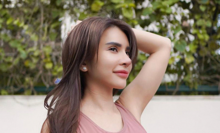 Pesona Maria Vania Bikin Mata Tak Berkedip, Cara Merawat Rambut Tipis Agar Tebal Lagi - GenPI.co