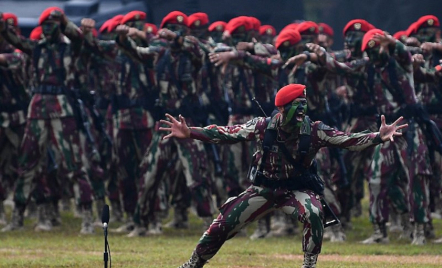 Prajurit TNI AD Dilarang Keras Ngemis Minta THR, Kata Kadispenad - GenPI.co