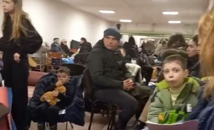 Penuh Orang, Bungker Bawah Tanah Ukraina Memprihatinkan, Sedih - GenPI.co