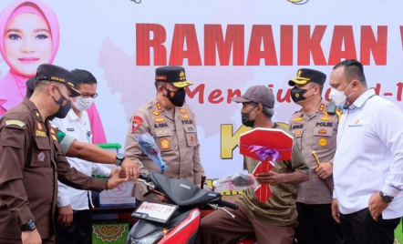 Kapolda Riau Mohammad Iqbal Bikin Warga Gemetaran - GenPI.co