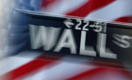 Wall Street Naik Tajam, The Fed Putuskan Naikkan Suku Bunga - GenPI.co