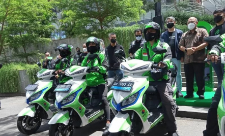 Kabar Baik untuk Indonesia, 100.000 Motor Listrik Beroperasi - GenPI.co