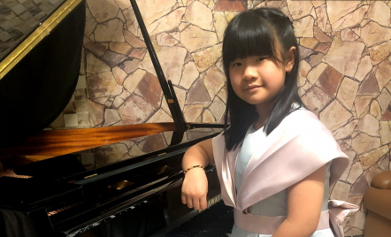 Juara 2 Piano Competition Hybrid 2022, Perjuangan Emelly Hebat - GenPI.co