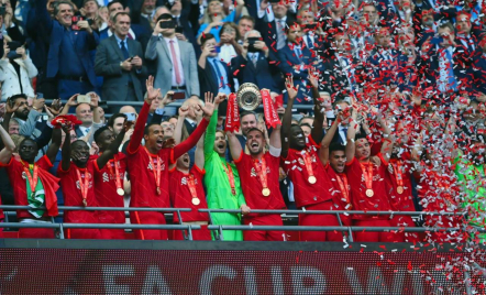 Bungkam Chelsea dan Juara Piala FA, Liverpool Borong Rekor Gila - GenPI.co