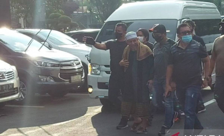 Polisi Bongkar Aliran Dana kelompok Khilfatul Muslimin - GenPI.co