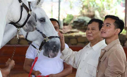 Ajari Gibran Berkuda, Prabowo: Sunah Rasul untuk Pria Muslim - GenPI.co