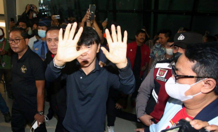 Media Malaysia Goda Shin Tae Yong Jika Tinggalkan Timnas Indonesia - GenPI.co
