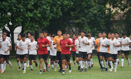 Insting Bima Sakti sebagai Pelatih Timnas Indonesia U-16 Disorot - GenPI.co