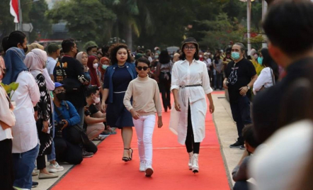 Anak Muda Pencinta Fesyen di Surabaya Punya Acara Peragaan Busana - GenPI.co