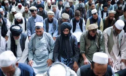 Ledakan Bom di Masjid Terbesar Afghanistan, Ulama Terkemuka Tewas - GenPI.co
