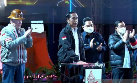 Bersama Erick Thohir, Jokowi Pertama Kali Injakan Kaki di Tambang Grasberg - GenPI.co