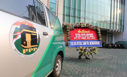 Puluhan Karangan Bunga Ucapan Selamat untuk Mardiono Hiasi DPP PPP - GenPI.co