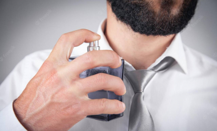 Ahli Parfum Ungkap 3 Trik Bikin Wangi Badan Pria Tahan Lama  - GenPI.co