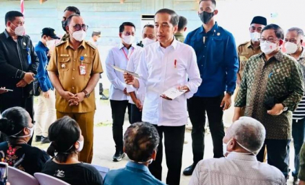 Janji Jokowi, Bakal Tambah Bansos Jika Hal Ini Terealisasi - GenPI.co